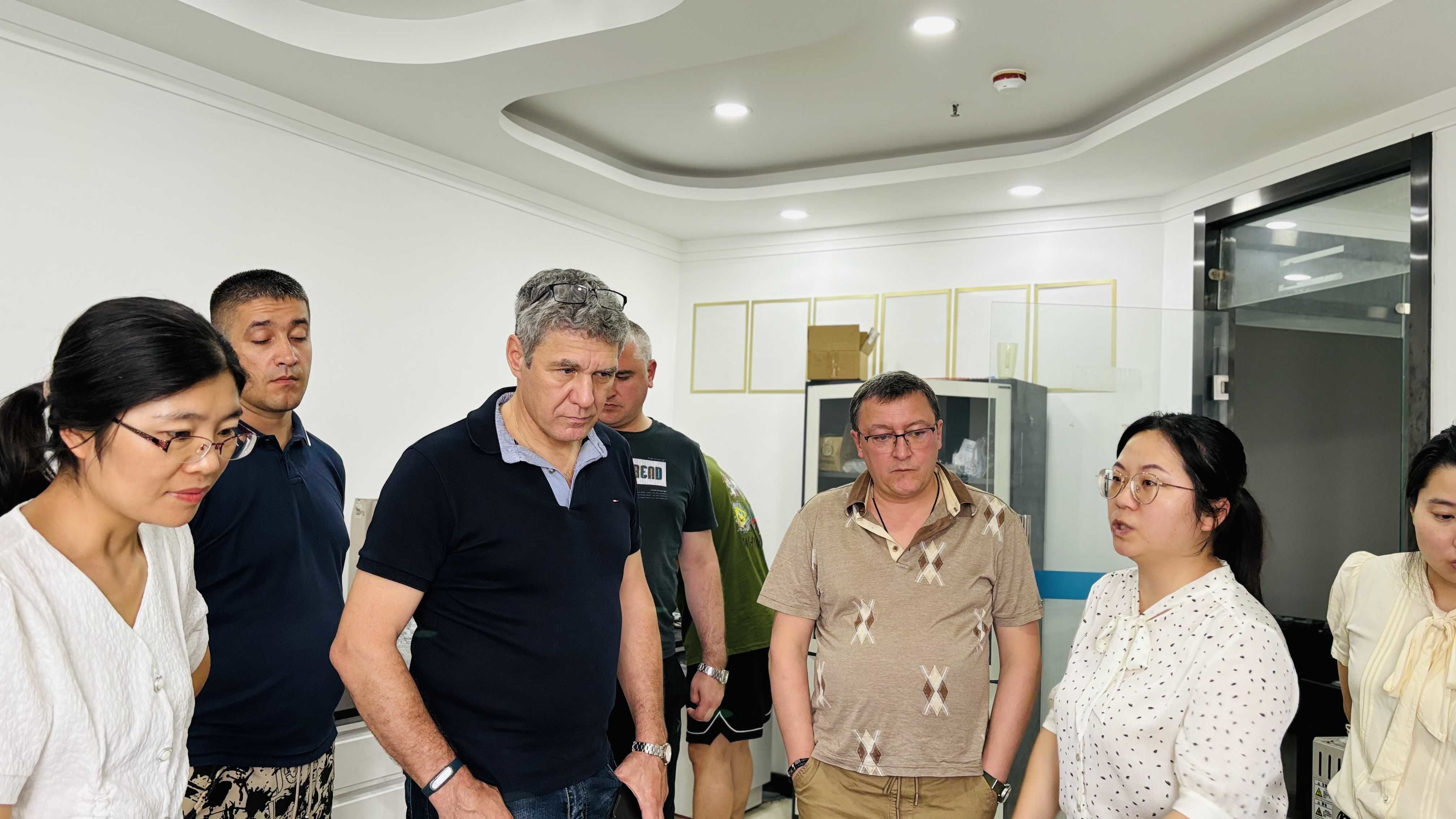 建杰研發(fā)中心，**交流的“會(huì)客廳”